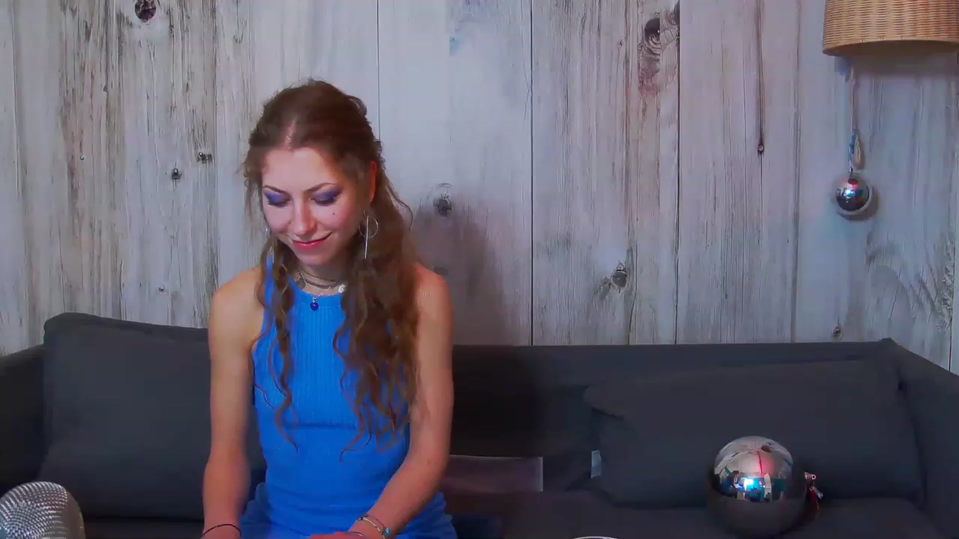 Gallery image thumbnail from YenniferSky's myfreecams stream on, 03/12/2023, 18:20 image 6 of 20