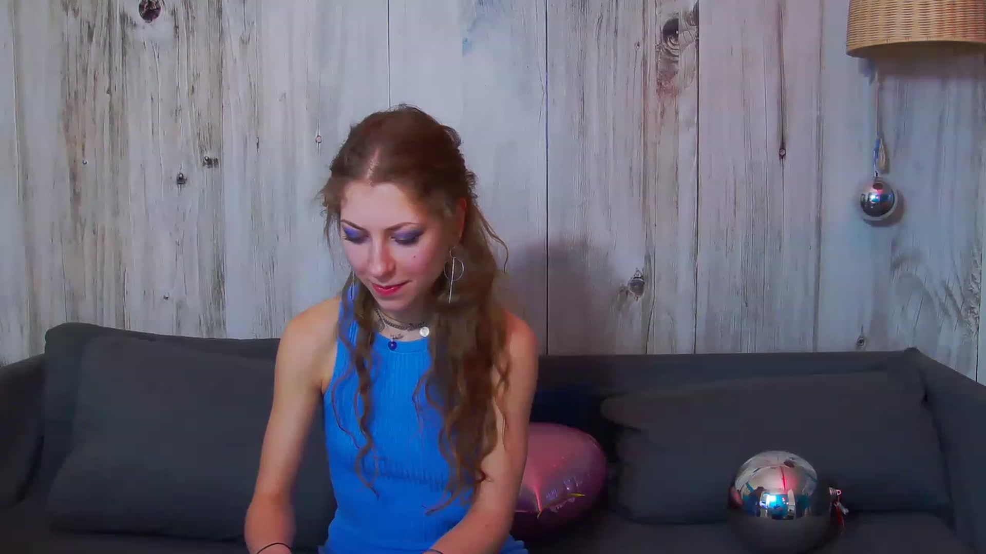 Gallery image thumbnail from YenniferSky's myfreecams stream on, 03/12/2023, 18:20 image 4 of 20