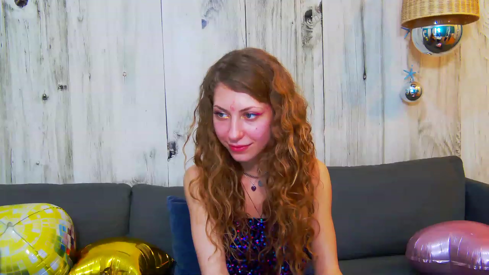 Gallery image thumbnail from YenniferSky's myfreecams stream on, 03/24/2023, 20:43 image 9 of 20