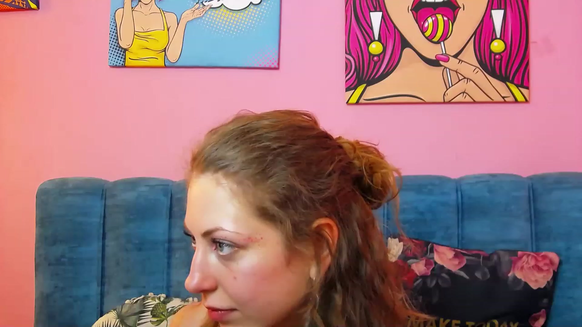 Gallery image thumbnail from YenniferSky's myfreecams stream on, 03/30/2023, 19:38 image 7 of 20