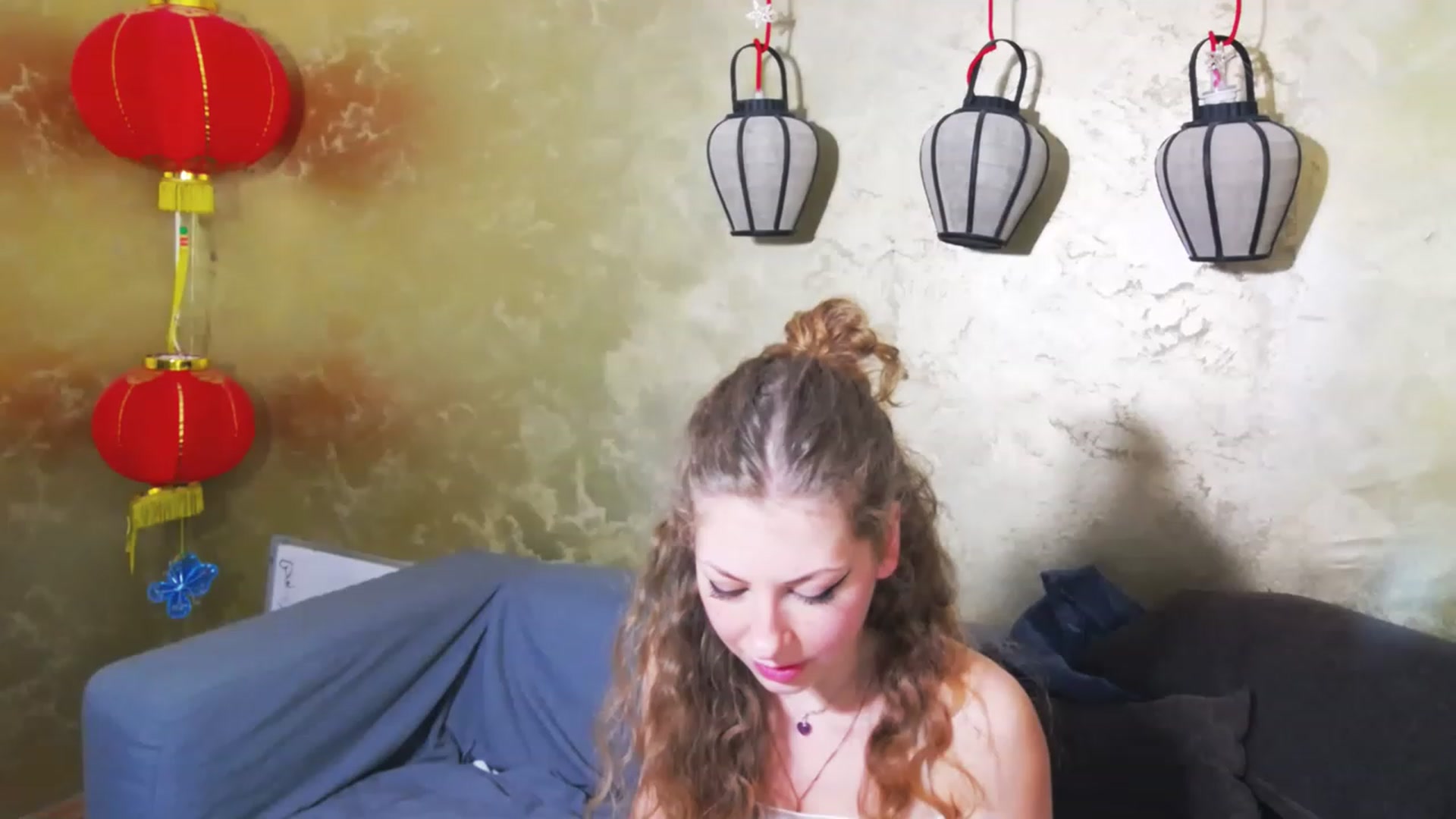 Gallery image thumbnail from YenniferSky's myfreecams stream on, 04/06/2023, 18:46 image 3 of 20