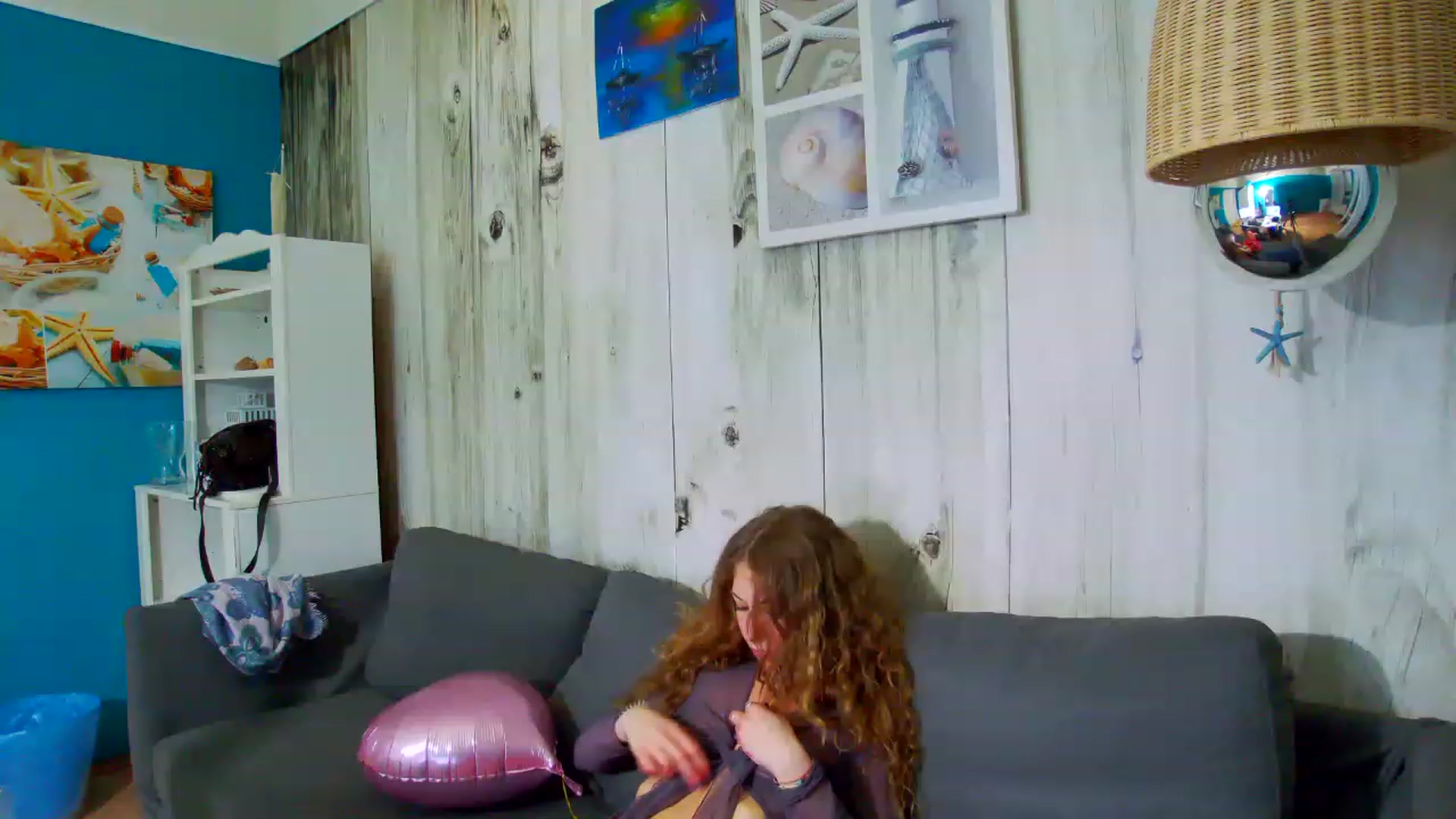Gallery image thumbnail from YenniferSky's myfreecams stream on, 04/13/2023, 19:33 image 2 of 20