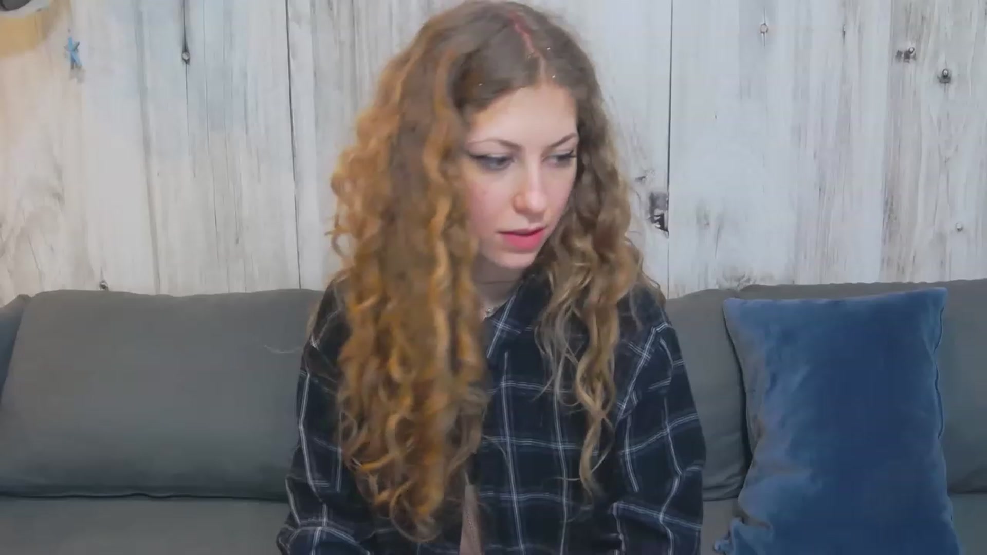 Gallery image thumbnail from YenniferSky's myfreecams stream on, 04/16/2023, 21:18 image 12 of 20