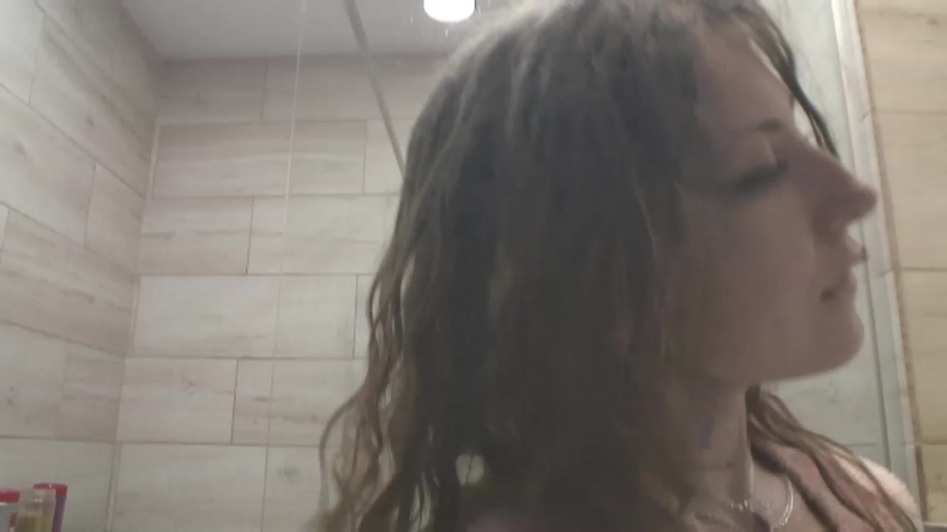 Gallery image thumbnail from YenniferSky's myfreecams stream on, 04/16/2023, 23:02 image 5 of 20