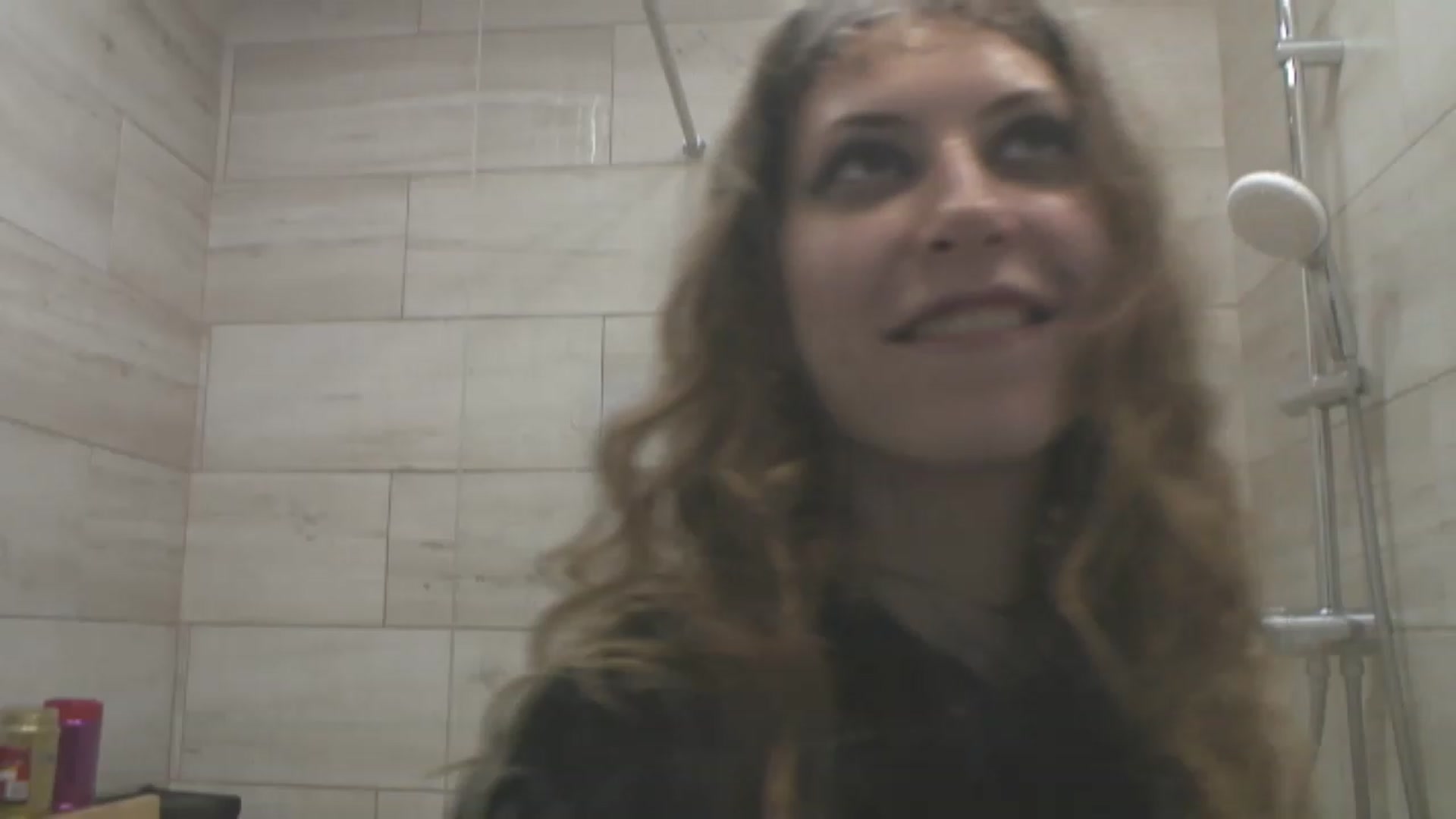 Gallery image thumbnail from YenniferSky's myfreecams stream on, 04/17/2023, 01:06 image 15 of 20