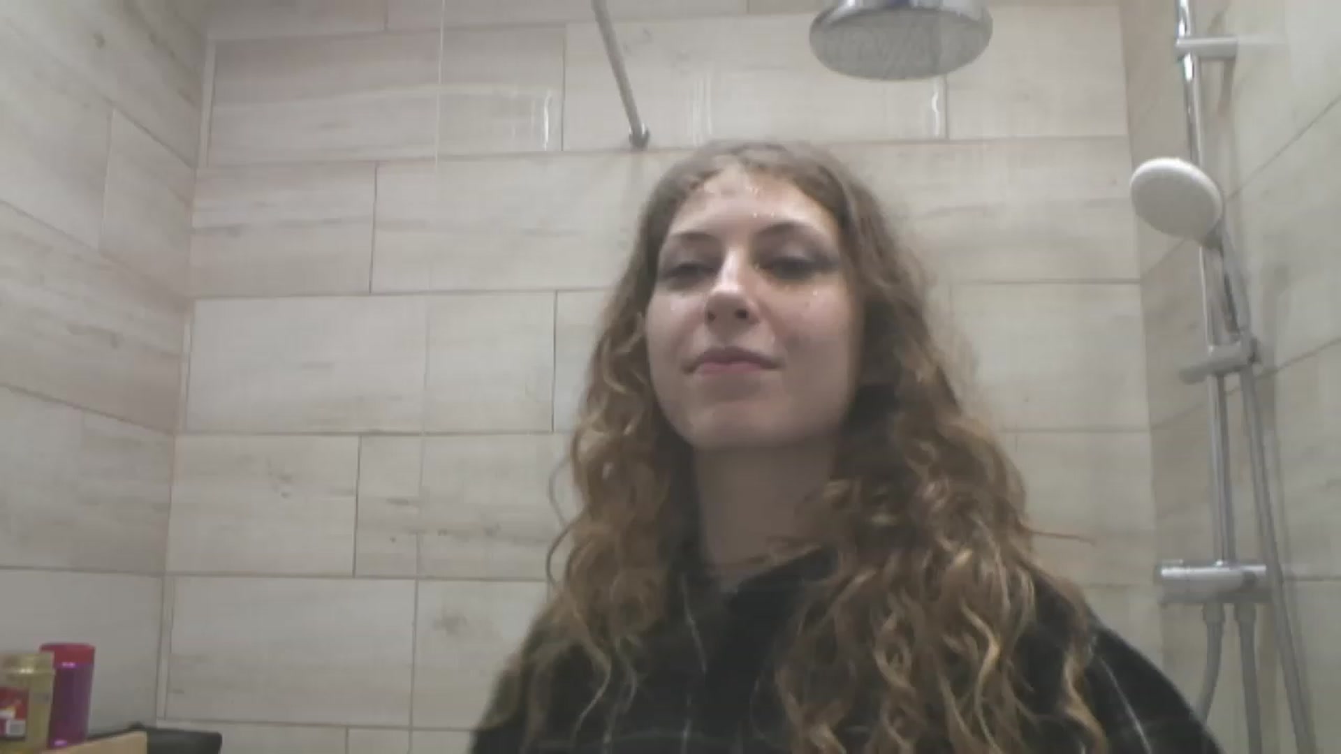 Gallery image thumbnail from YenniferSky's myfreecams stream on, 04/17/2023, 01:06 image 12 of 20
