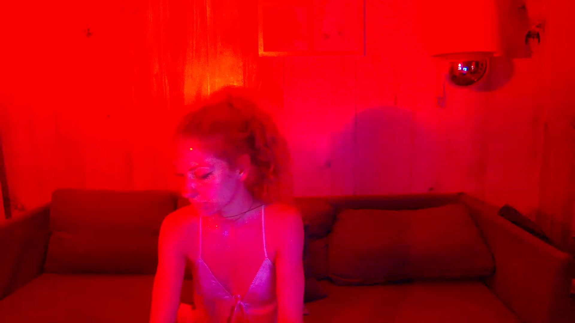 Gallery image thumbnail from YenniferSky's myfreecams stream on, 04/22/2023, 20:46 image 5 of 20