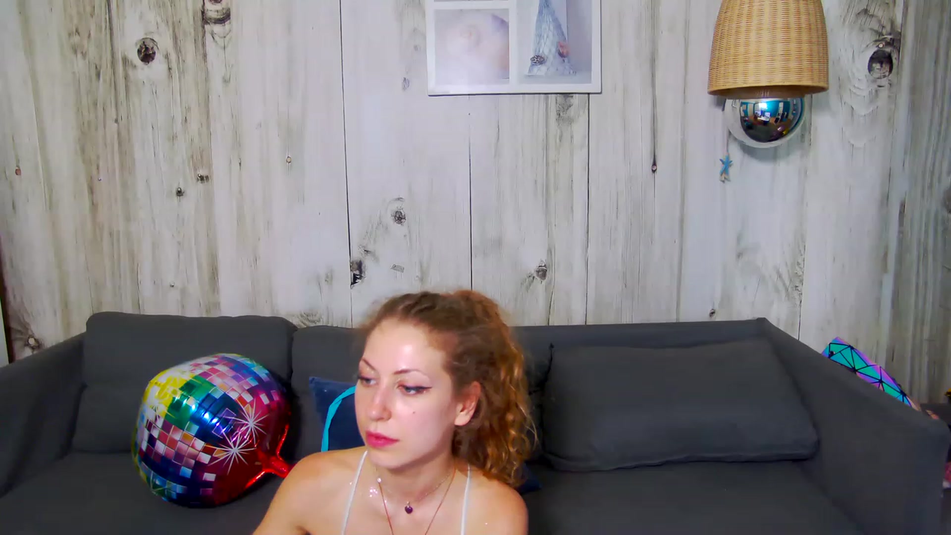 Gallery image thumbnail from YenniferSky's myfreecams stream on, 04/22/2023, 20:46 image 9 of 20
