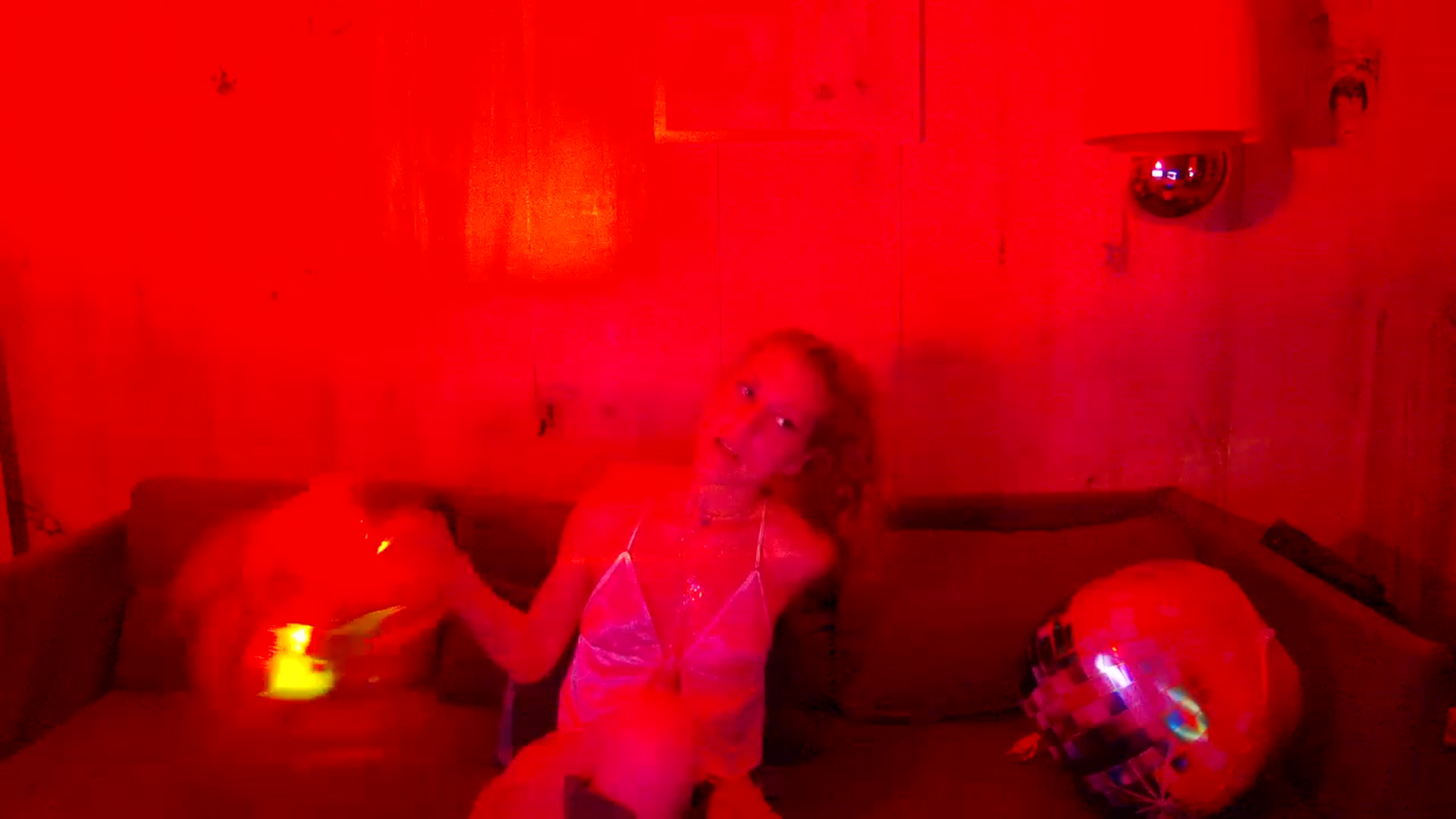Gallery image thumbnail from YenniferSky's myfreecams stream on, 04/22/2023, 20:46 image 3 of 20