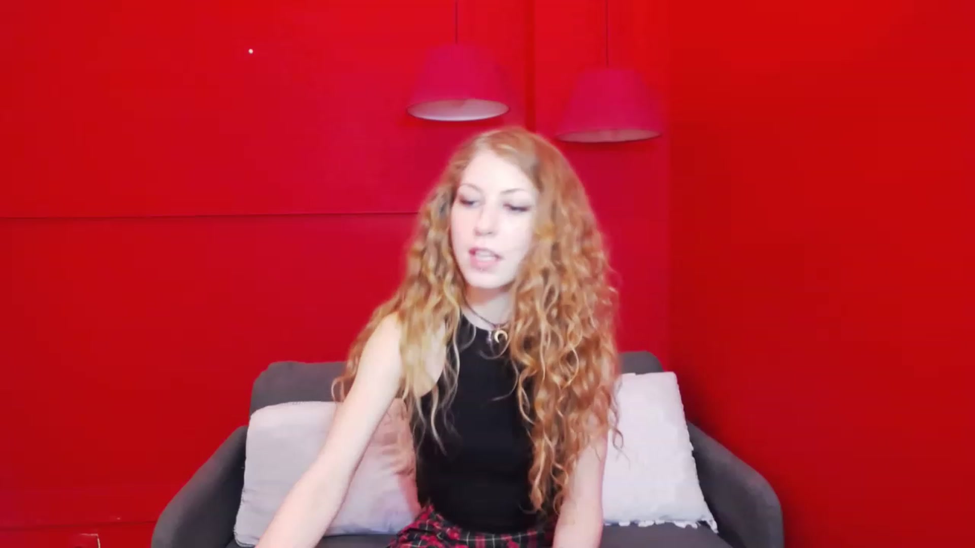Gallery image thumbnail from YenniferSky's myfreecams stream on, 05/18/2023, 15:11 image 18 of 20