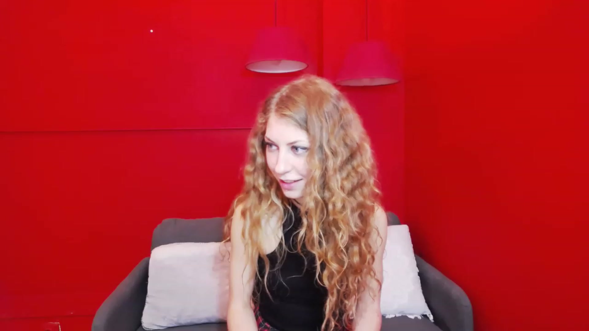 Gallery image thumbnail from YenniferSky's myfreecams stream on, 05/18/2023, 15:11 image 19 of 20