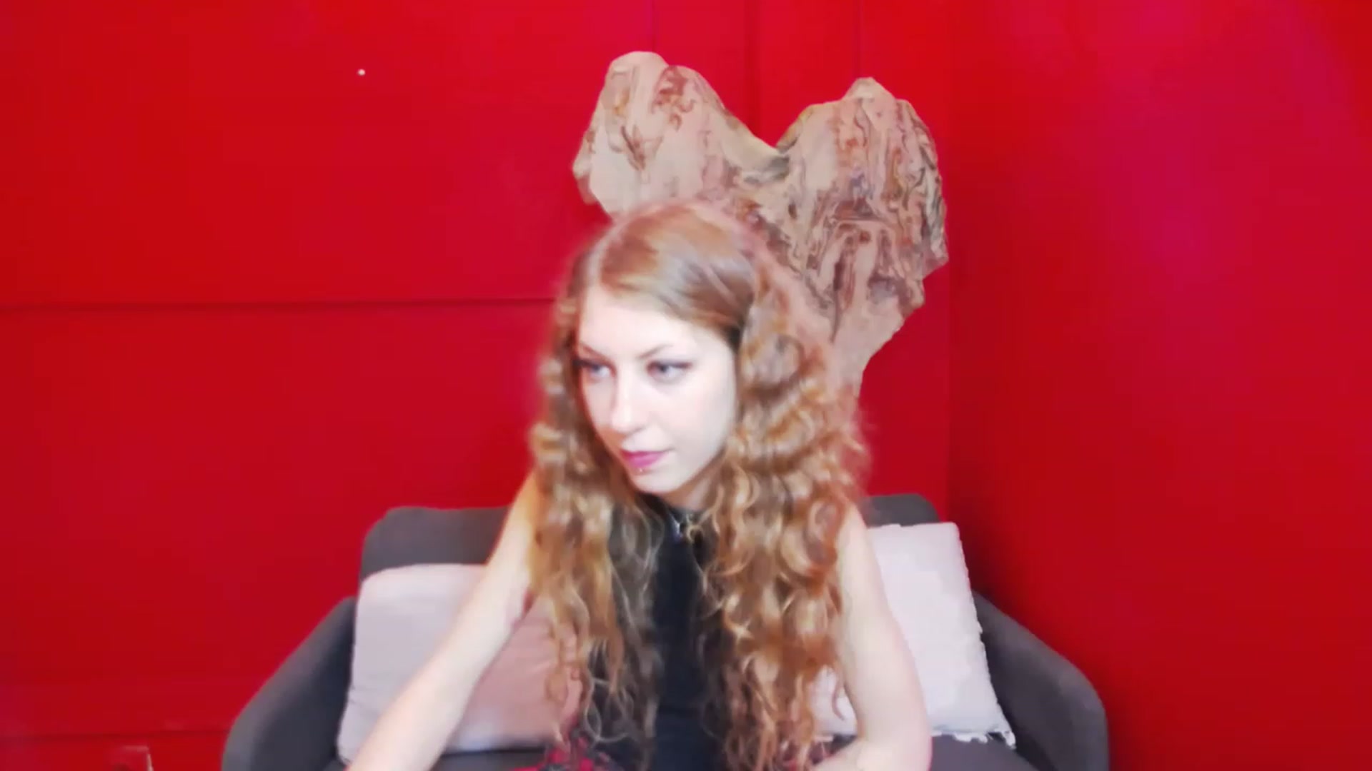 Gallery image thumbnail from YenniferSky's myfreecams stream on, 05/18/2023, 17:21 image 15 of 20