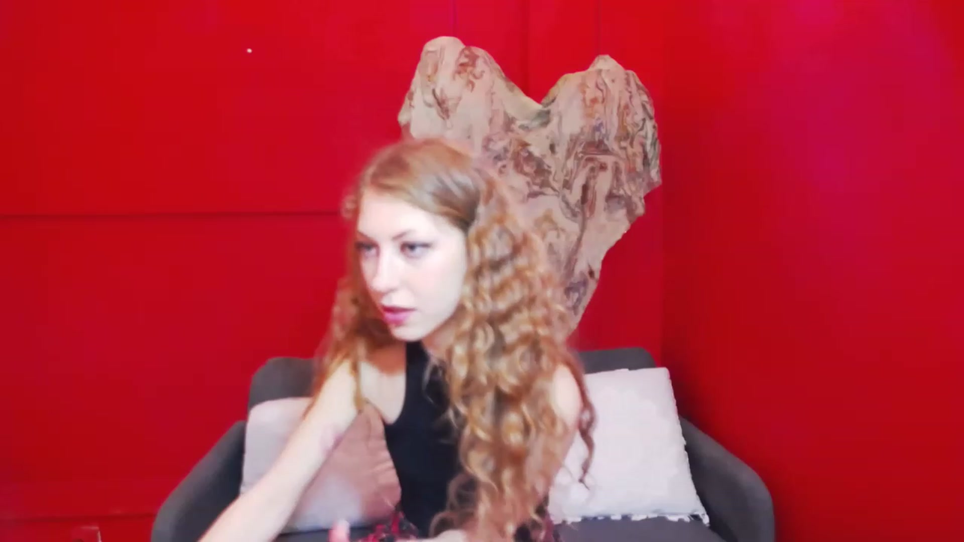 Gallery image thumbnail from YenniferSky's myfreecams stream on, 05/18/2023, 17:21 image 8 of 20