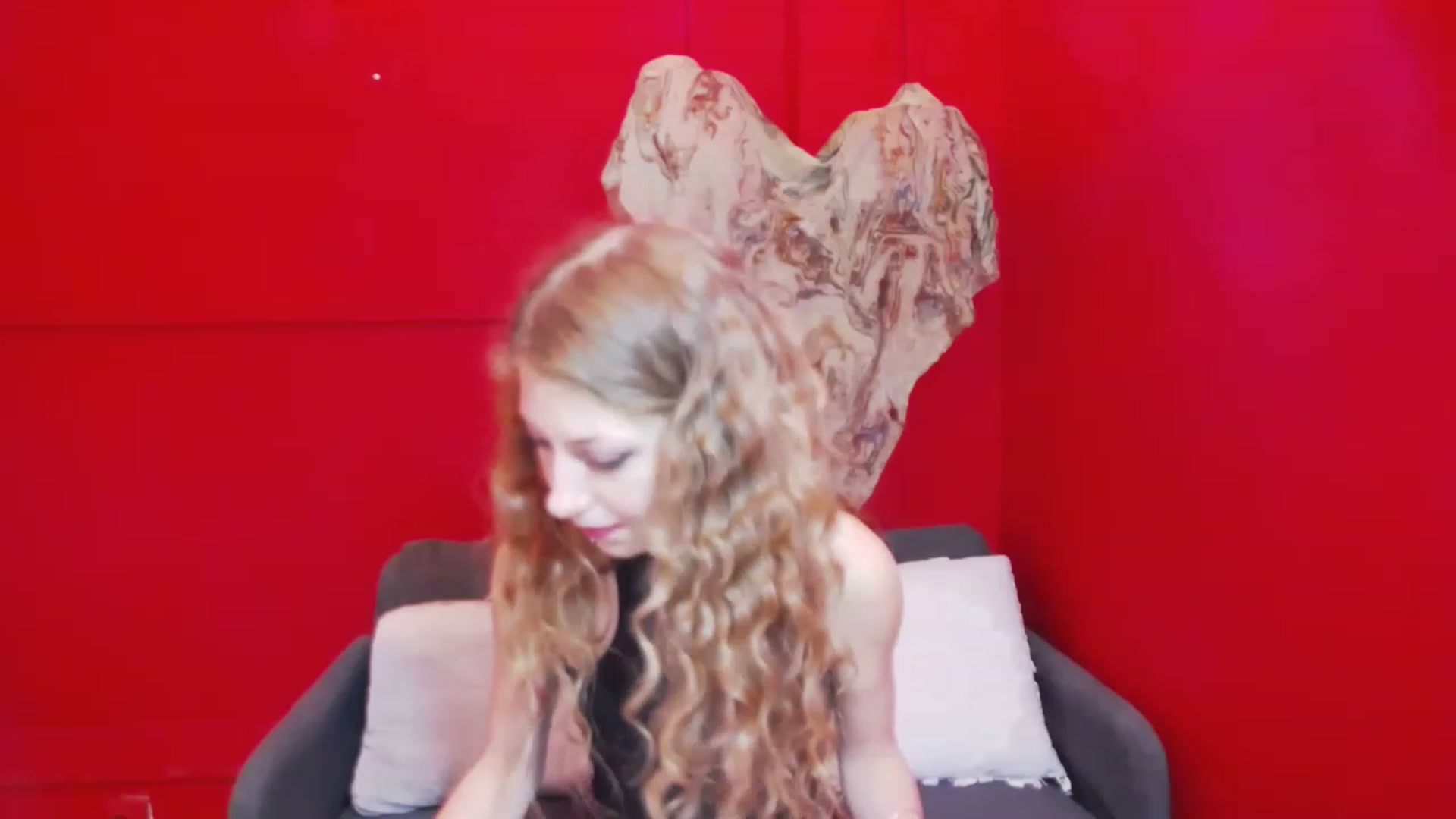 Gallery image thumbnail from YenniferSky's myfreecams stream on, 05/18/2023, 17:21 image 10 of 20