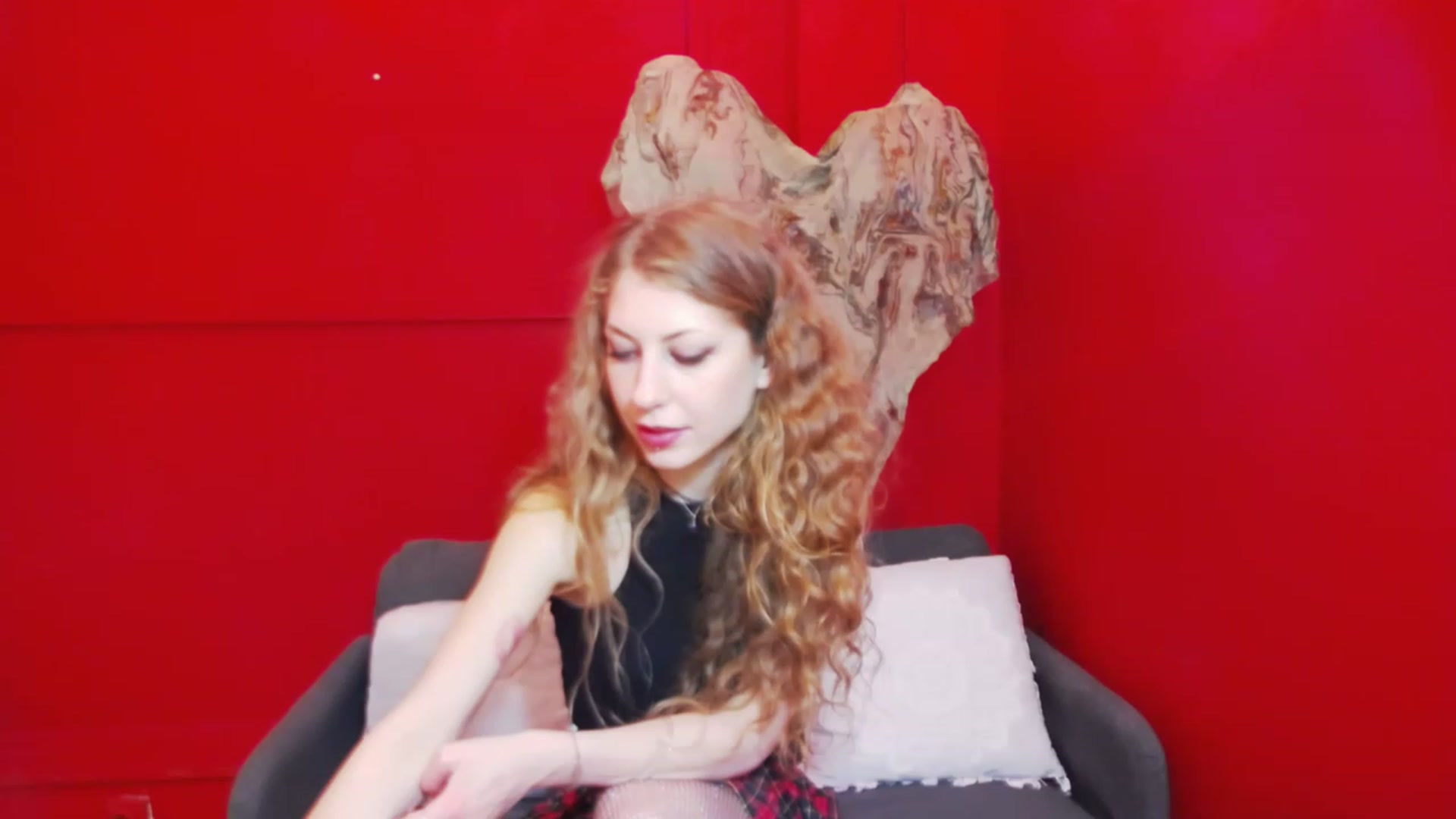 Gallery image thumbnail from YenniferSky's myfreecams stream on, 05/18/2023, 17:21 image 4 of 20