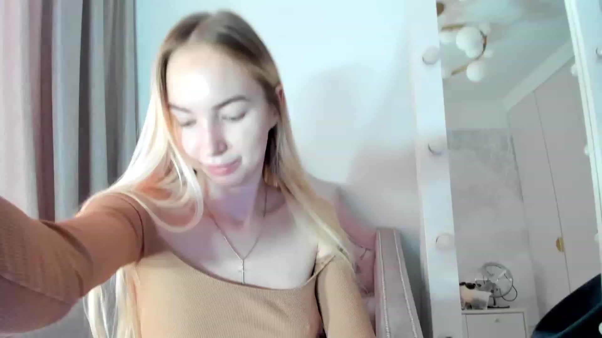 Gallery image thumbnail from YesBarbie's myfreecams stream on, 11/27/2023, 09:52 image 12 of 20