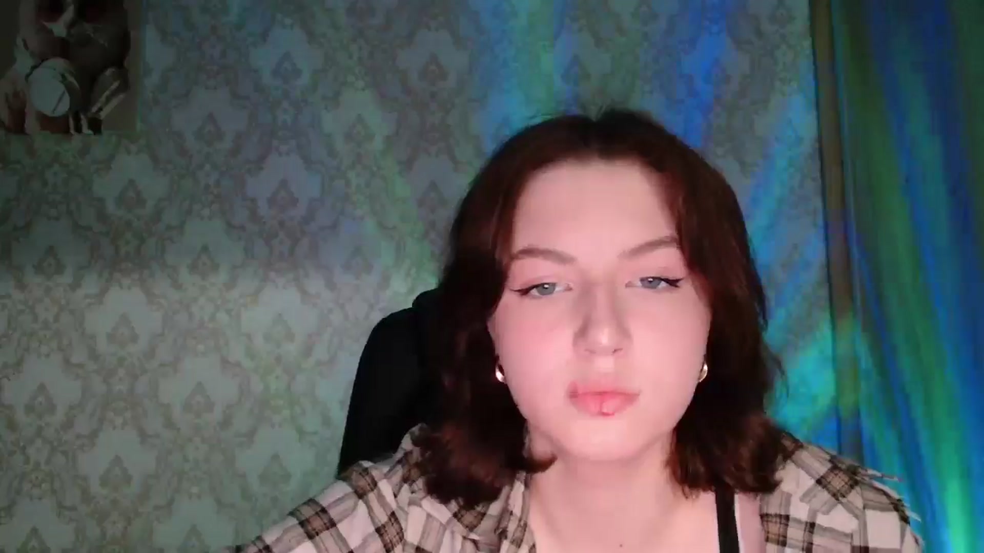 Gallery image thumbnail from YesLady's myfreecams stream on, 03/28/2026, 17:37 image 14 of 20