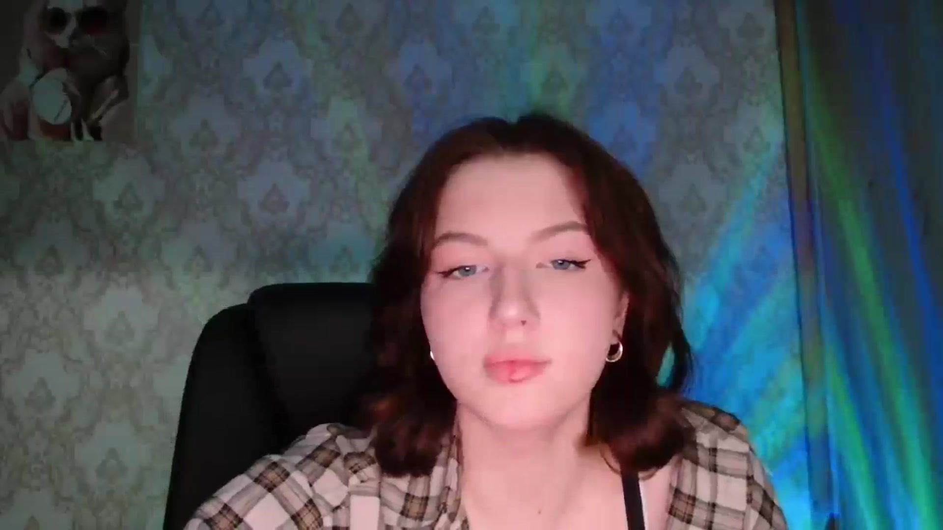 Gallery image thumbnail from YesLady's myfreecams stream on, 03/28/2026, 17:37 image 2 of 20