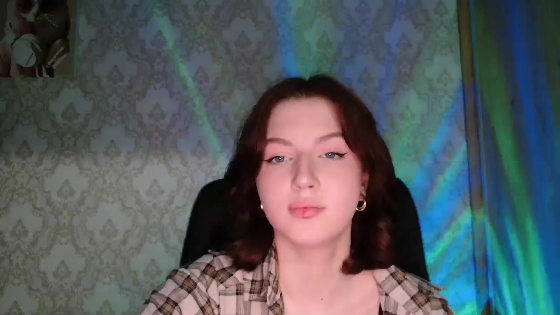 Gallery image thumbnail from YesLady's myfreecams stream on, 03/28/2026, 18:10 image 15 of 20