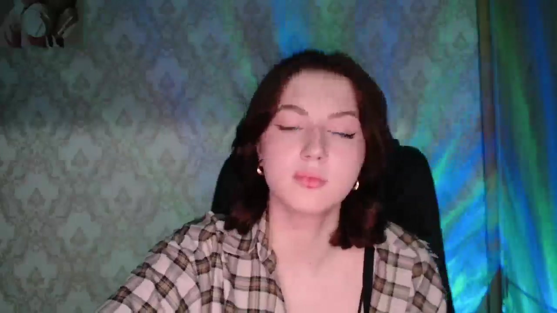 Gallery image thumbnail from YesLady's myfreecams stream on, 03/28/2026, 18:53 image 12 of 20