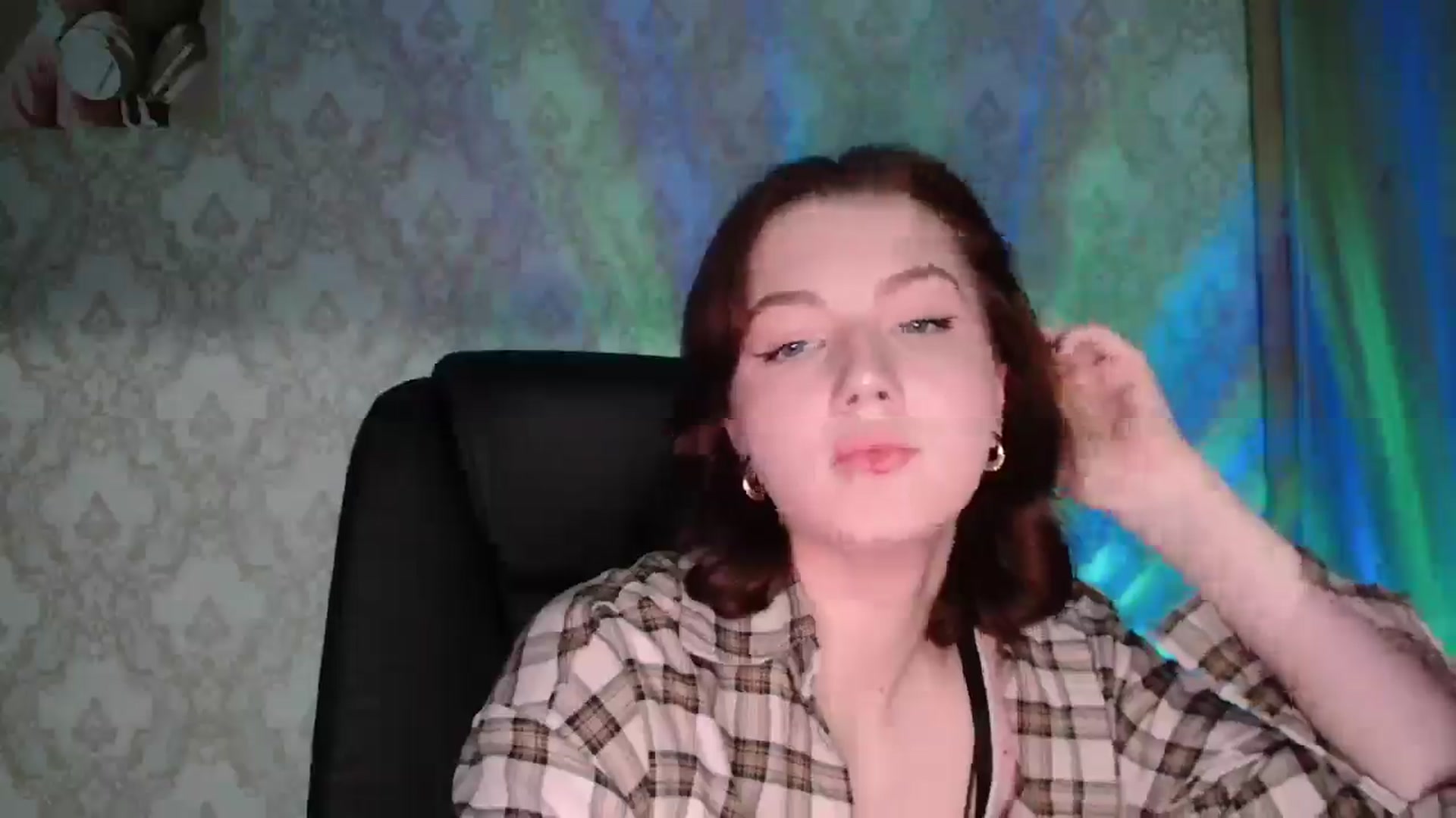 Gallery image thumbnail from YesLady's myfreecams stream on, 03/28/2026, 18:53 image 14 of 20
