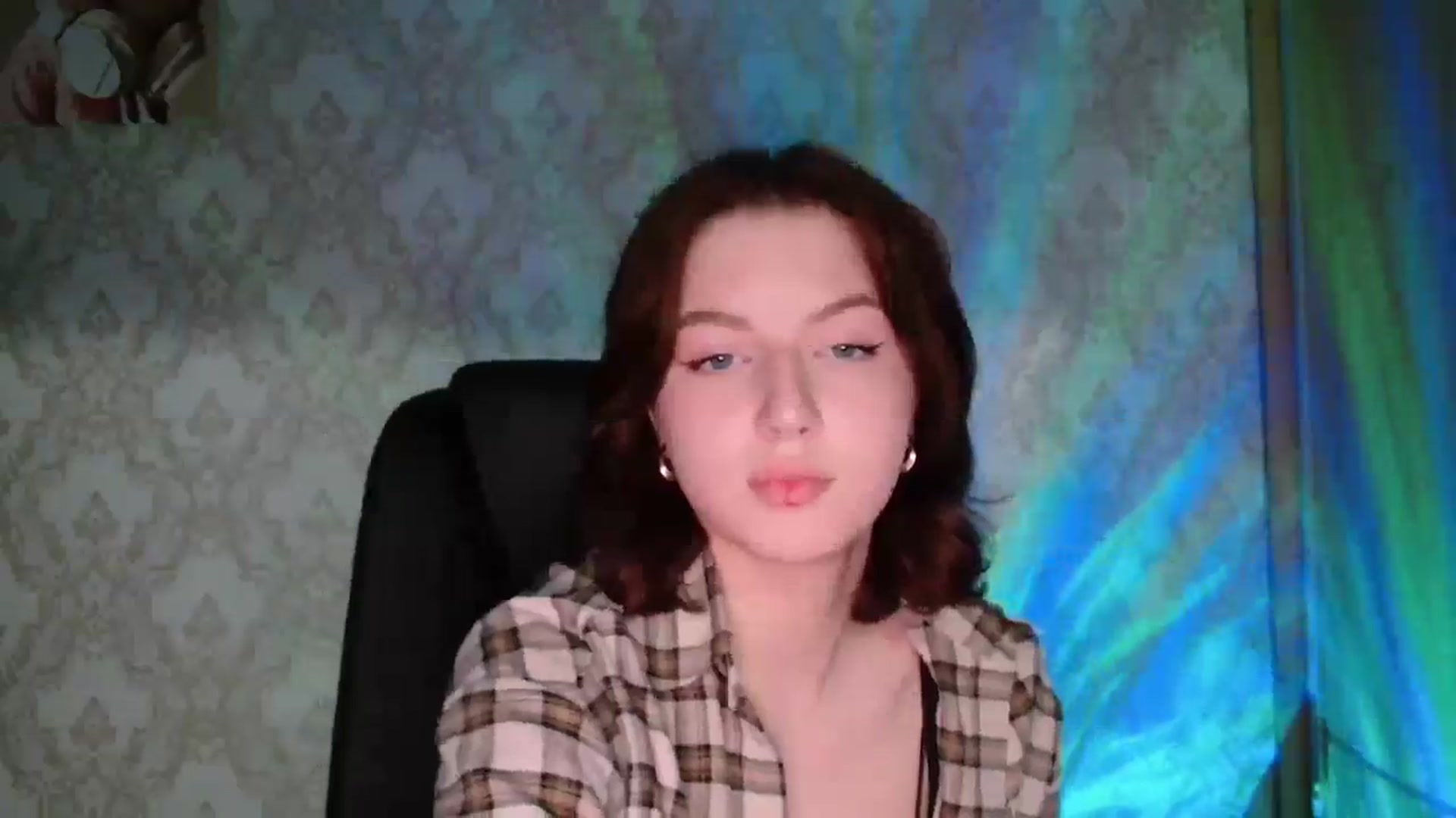 Gallery image thumbnail from YesLady's myfreecams stream on, 03/28/2026, 18:53 image 16 of 20