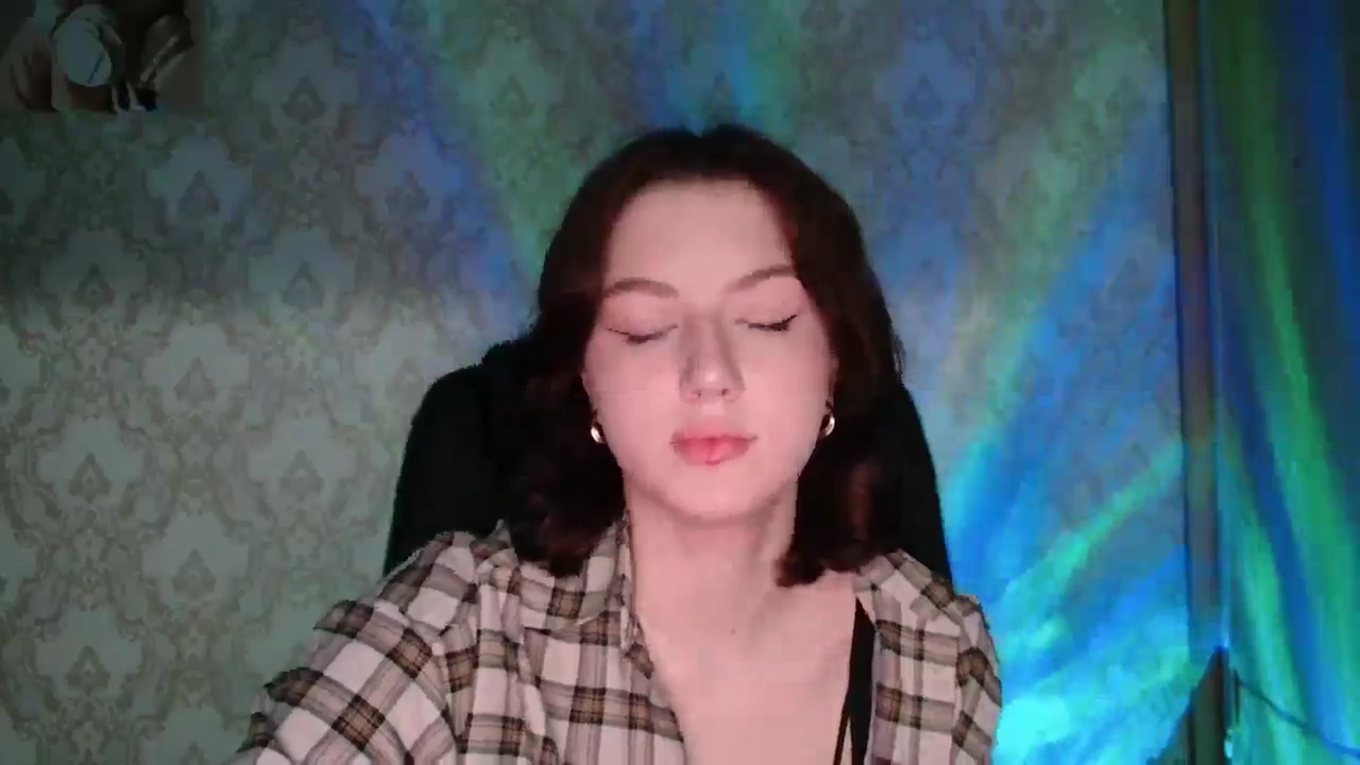 Gallery image thumbnail from YesLady's myfreecams stream on, 03/28/2026, 18:53 image 7 of 20