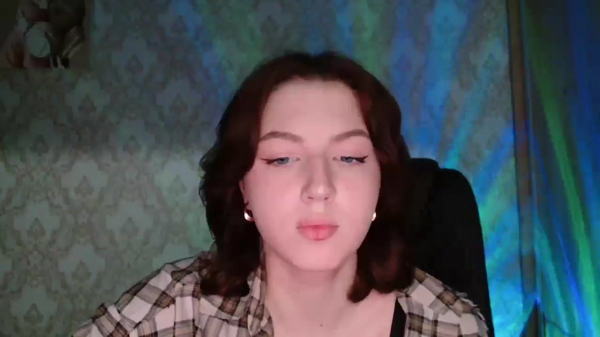 Gallery image thumbnail from YesLady's myfreecams stream on, 03/28/2026, 19:19 image 16 of 20