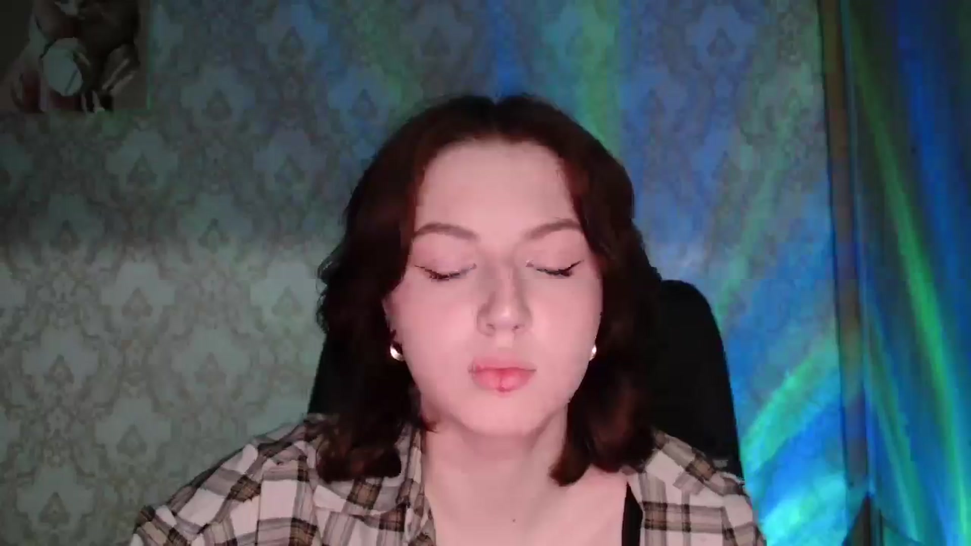 Gallery image thumbnail from YesLady's myfreecams stream on, 03/28/2026, 19:19 image 11 of 20