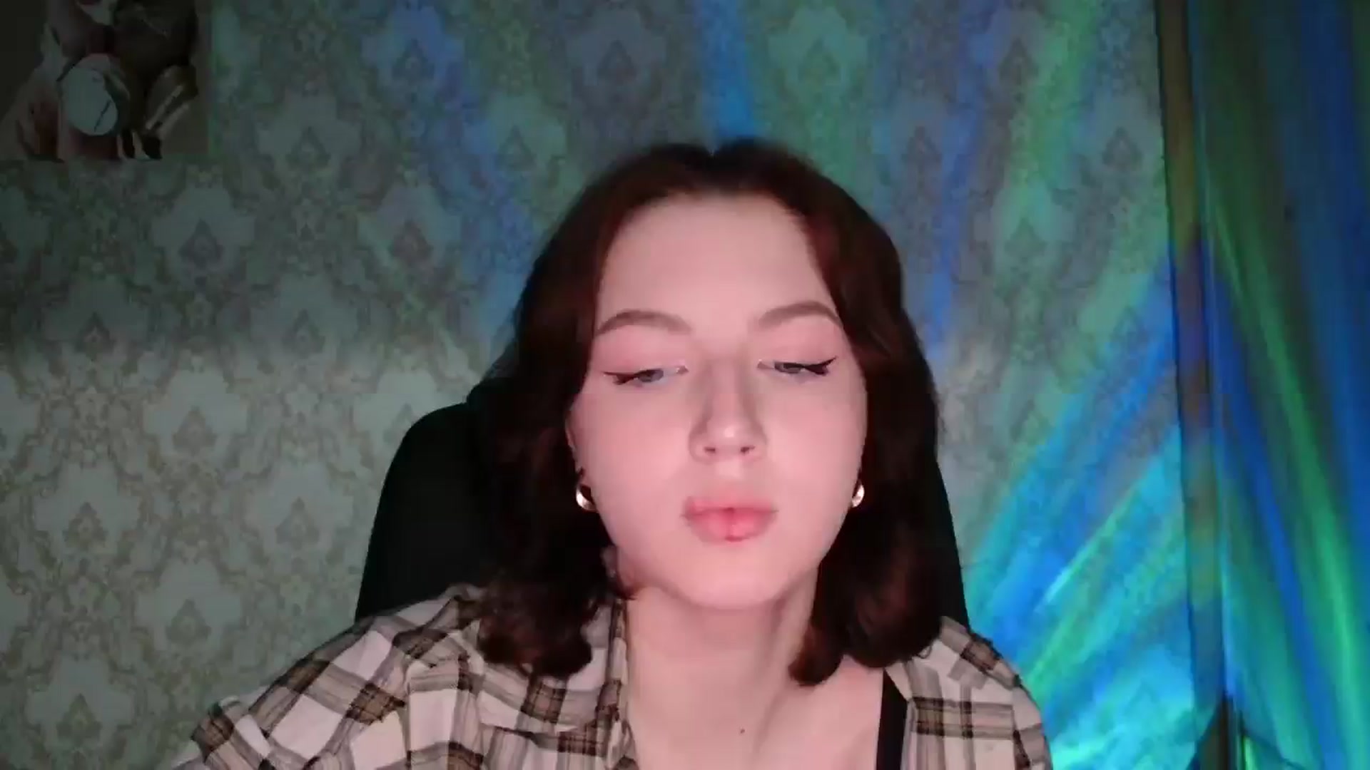Gallery image thumbnail from YesLady's myfreecams stream on, 03/28/2026, 19:19 image 12 of 20