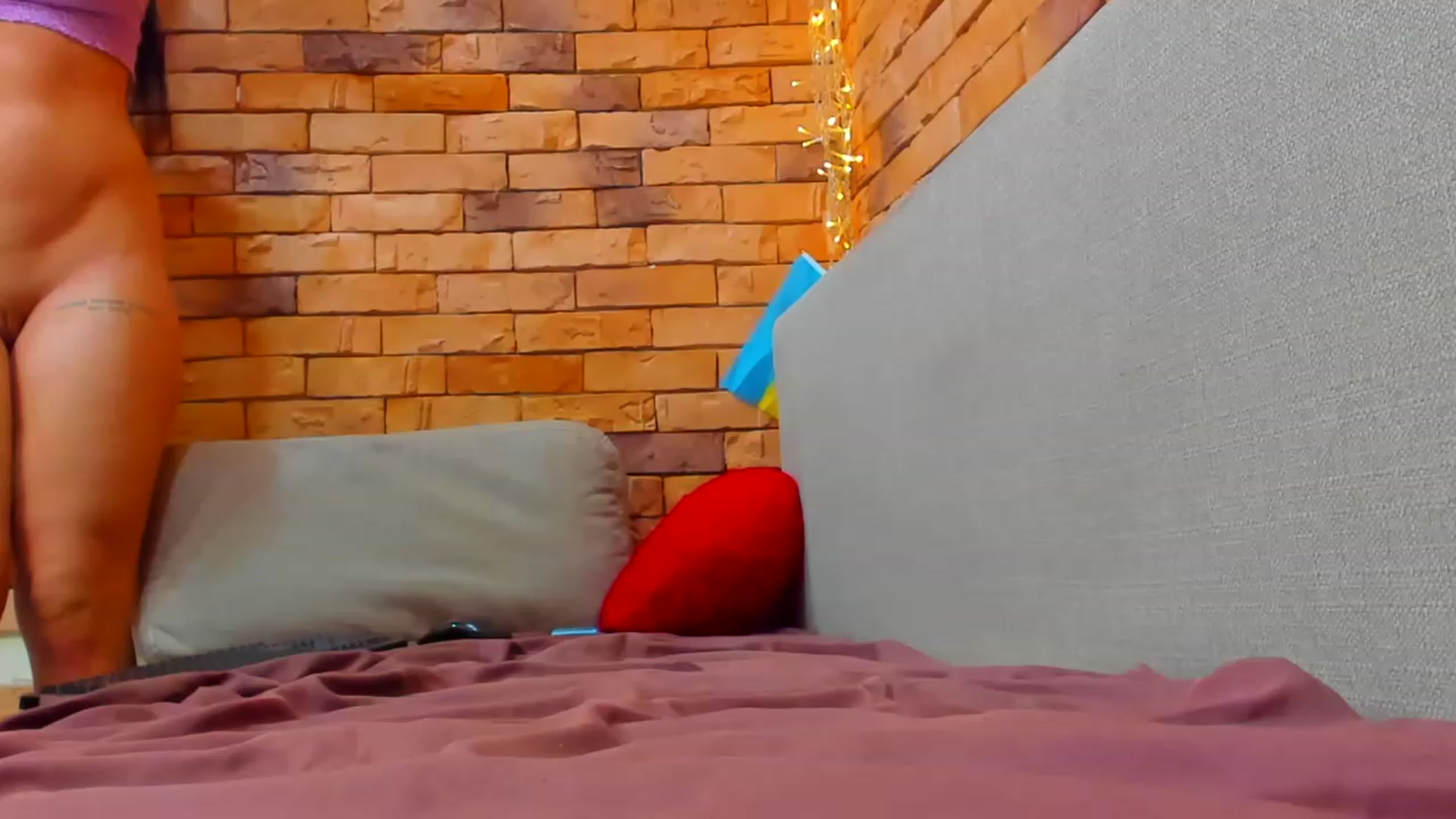 Gallery image thumbnail from Yes_Sir_'s myfreecams stream on, 03/18/2023, 09:24 image 7 of 20
