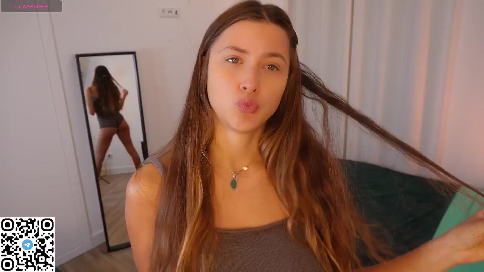 Gallery image thumbnail from Yess_kiki's myfreecams stream on, 09/13/2025, 08:57 image 12 of 20