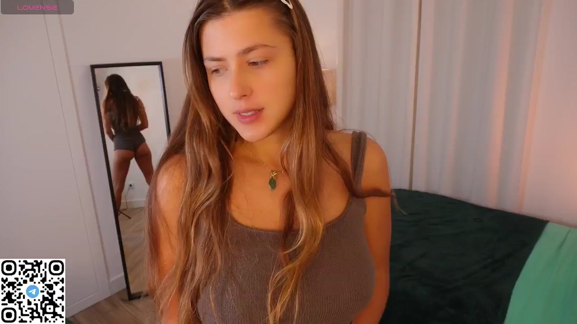Gallery image thumbnail from Yess_kiki's myfreecams stream on, 09/13/2025, 08:57 image 16 of 20