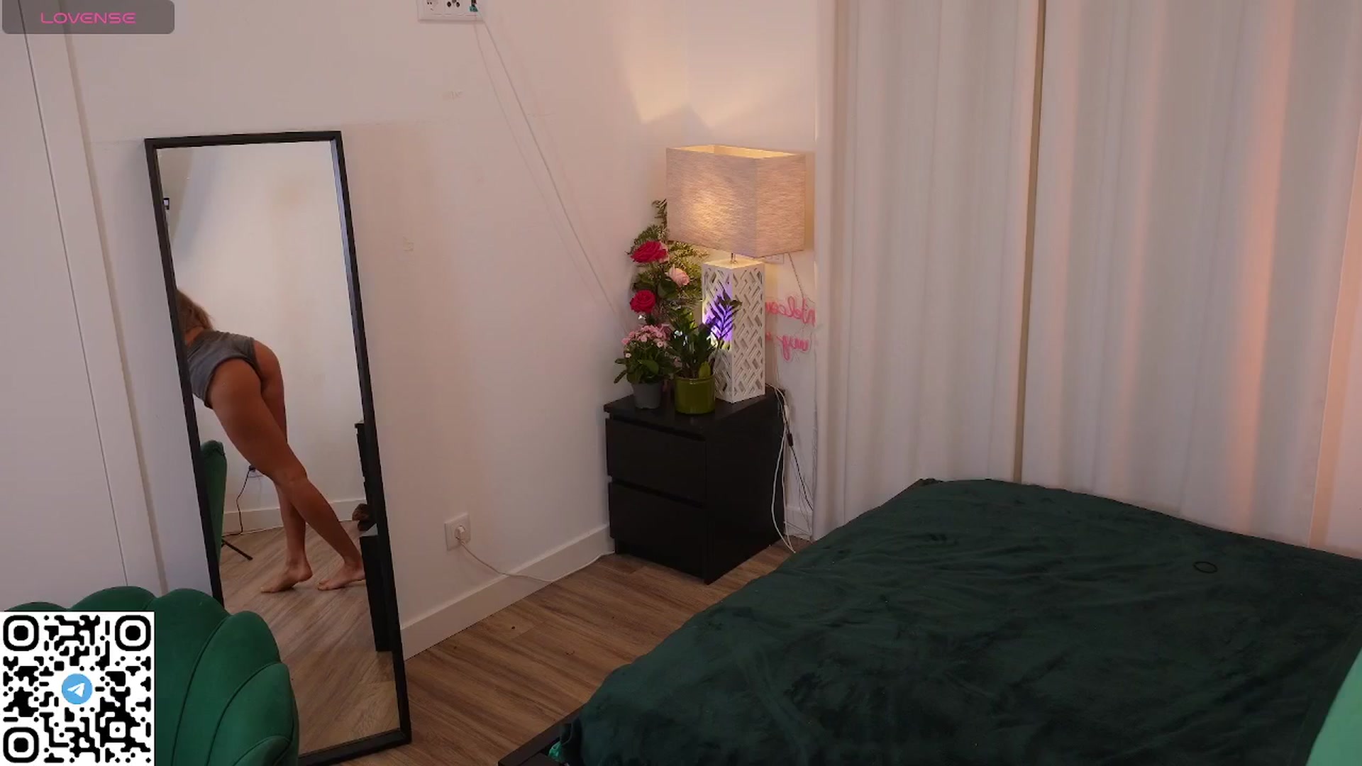 Gallery image thumbnail from Yess_kiki's myfreecams stream on, 09/13/2025, 10:30 image 6 of 20