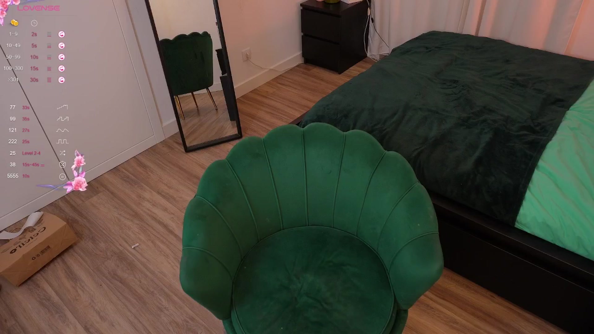 Gallery image thumbnail from Yess_kiki's myfreecams stream on, 09/29/2025, 11:45 image 12 of 20