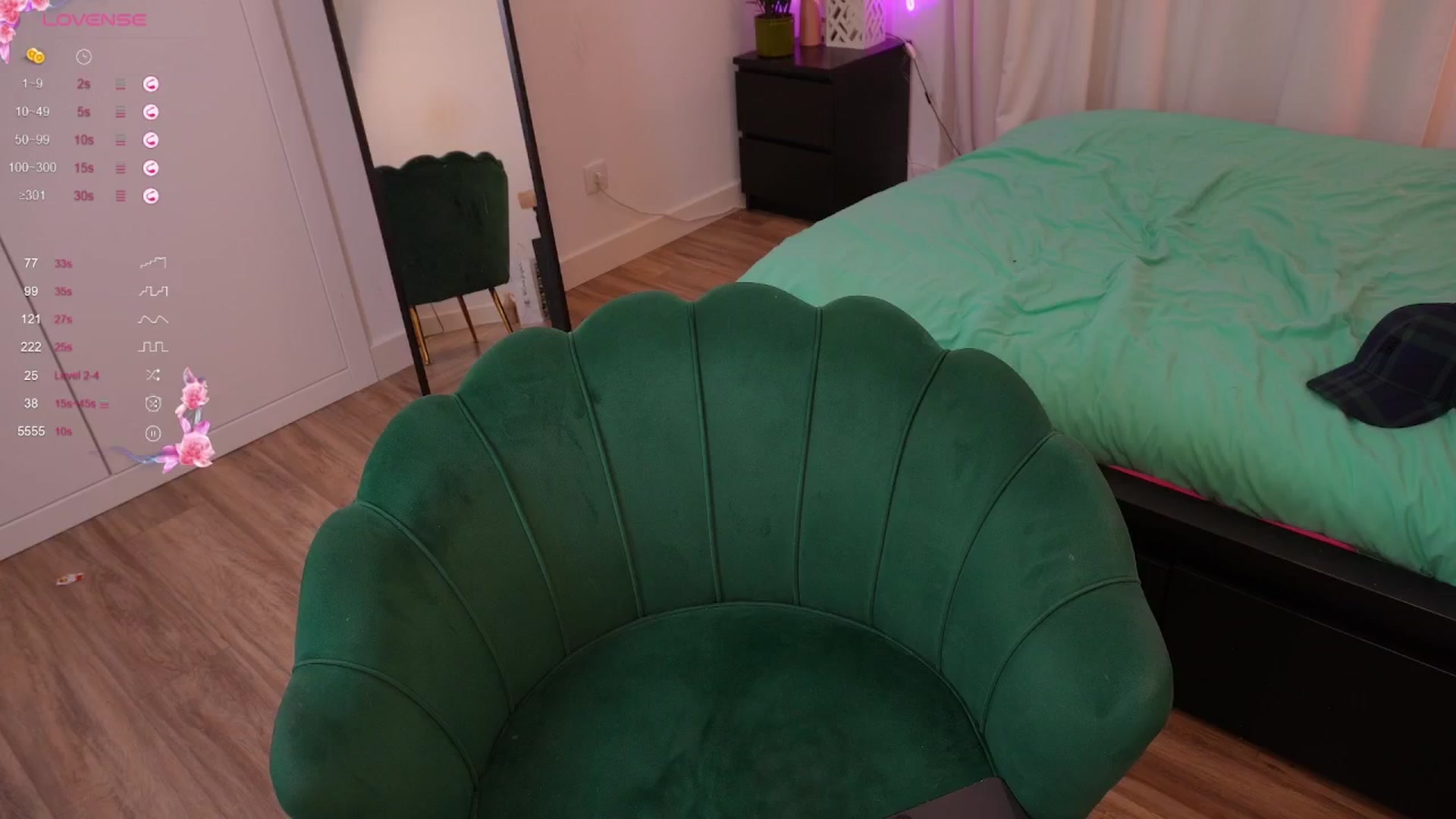 Gallery image thumbnail from Yess_kiki's myfreecams stream on, 10/04/2025, 15:39 image 8 of 20