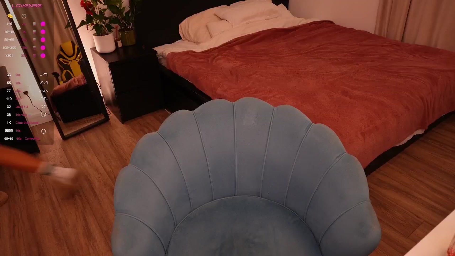 Gallery image thumbnail from Yess_kiki's myfreecams stream on, 10/13/2025, 12:30 image 18 of 20