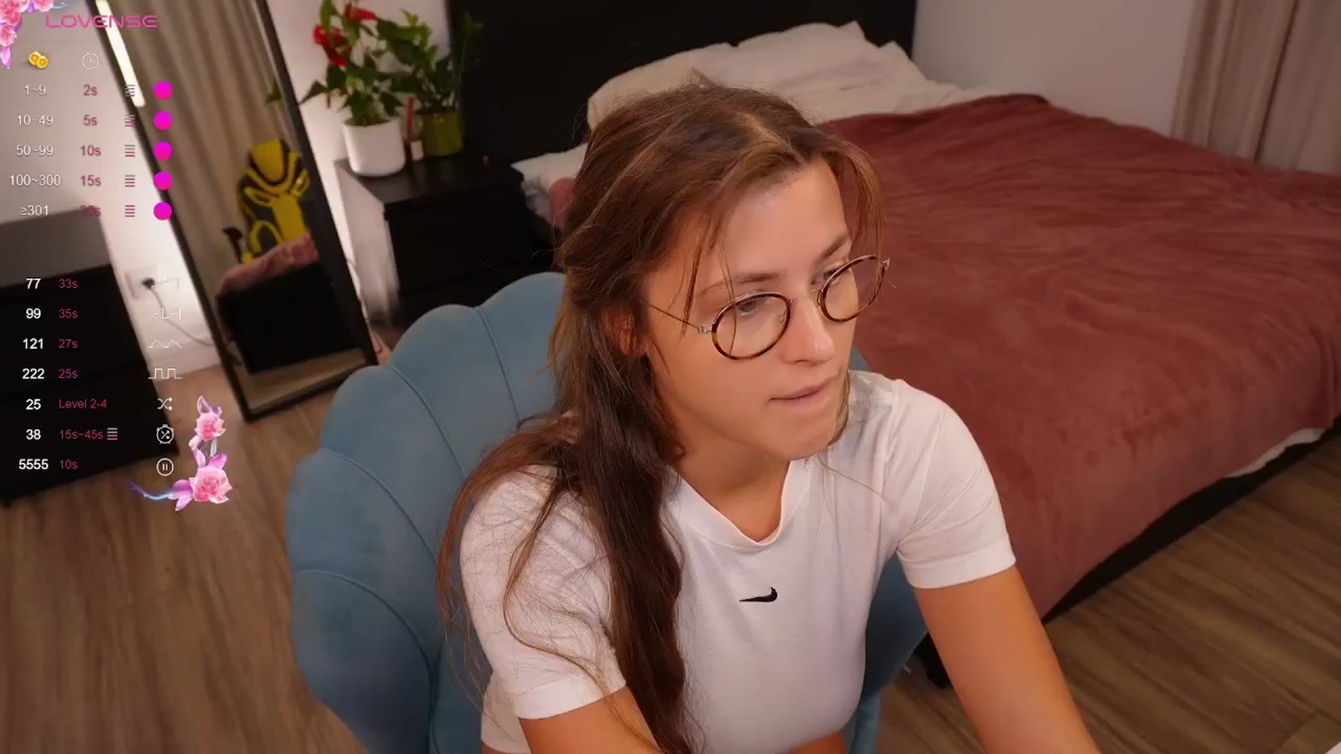 Gallery image thumbnail from Yess_kiki's myfreecams stream on, 10/13/2025, 12:30 image 10 of 20