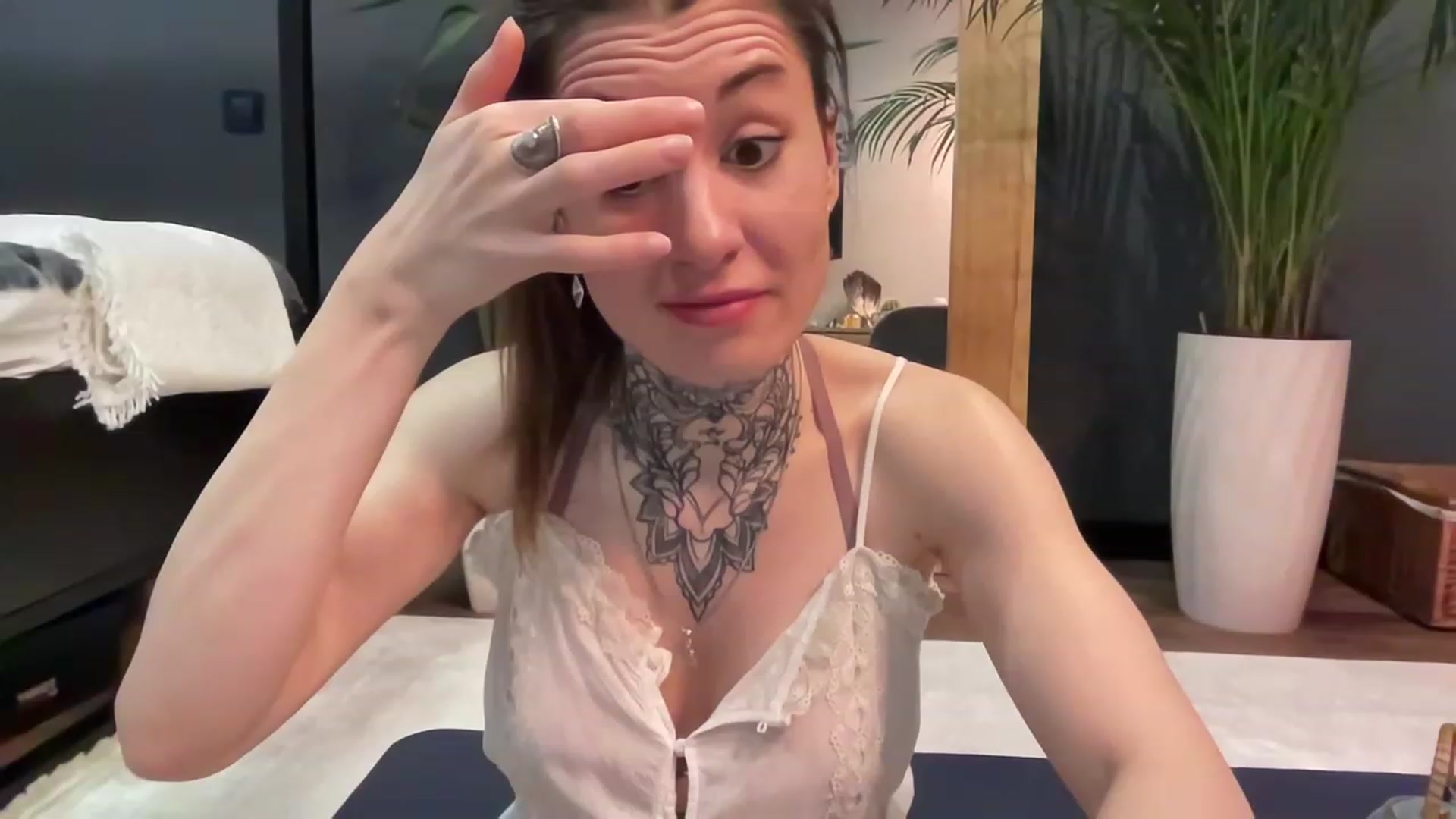 Gallery image thumbnail from YogaTantra's myfreecams stream on, 02/17/2023, 06:52 image 8 of 20
