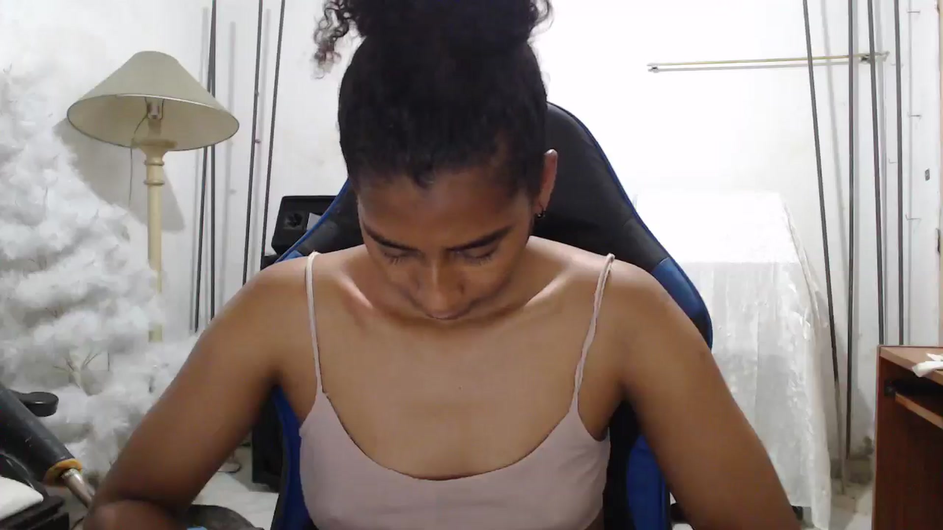 Gallery image thumbnail from Yohatinelly07's myfreecams stream on, 11/28/2025, 10:50 image 11 of 20