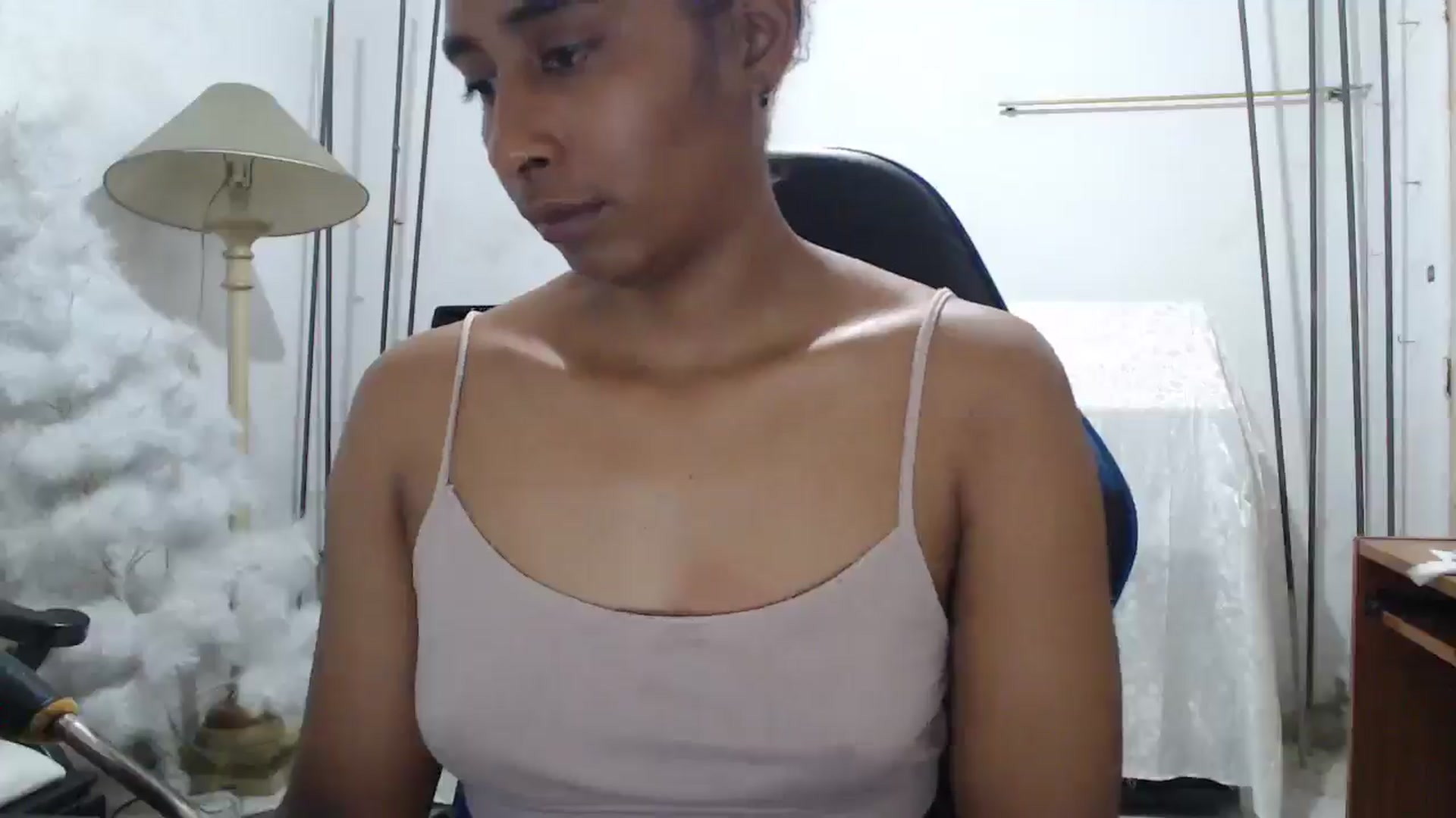 Gallery image thumbnail from Yohatinelly07's myfreecams stream on, 11/28/2025, 10:50 image 19 of 20