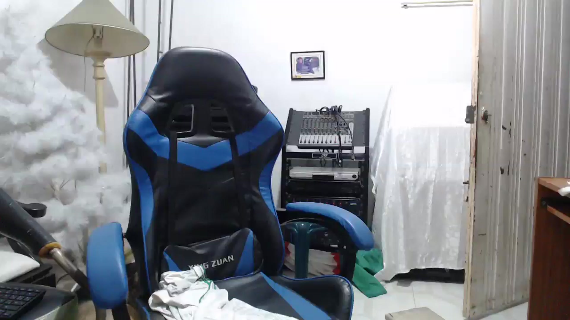 Gallery image thumbnail from Yohatinelly07's myfreecams stream on, 11/28/2025, 10:50 image 4 of 20