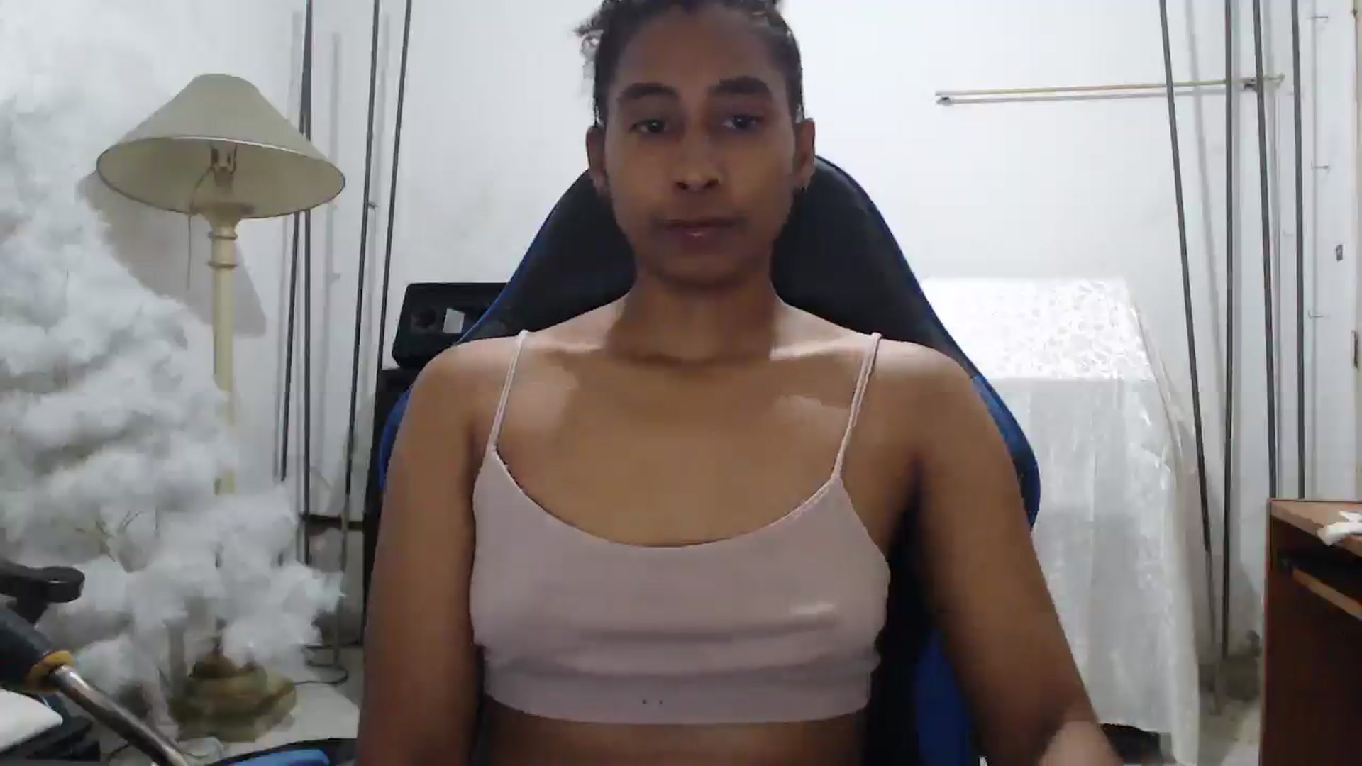 Gallery image thumbnail from Yohatinelly07's myfreecams stream on, 11/28/2025, 10:50 image 14 of 20