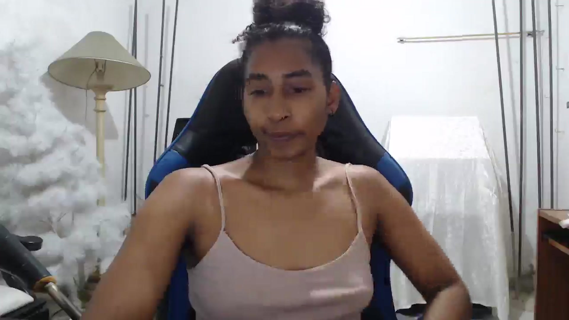 Gallery image thumbnail from Yohatinelly07's myfreecams stream on, 11/28/2025, 10:50 image 6 of 20