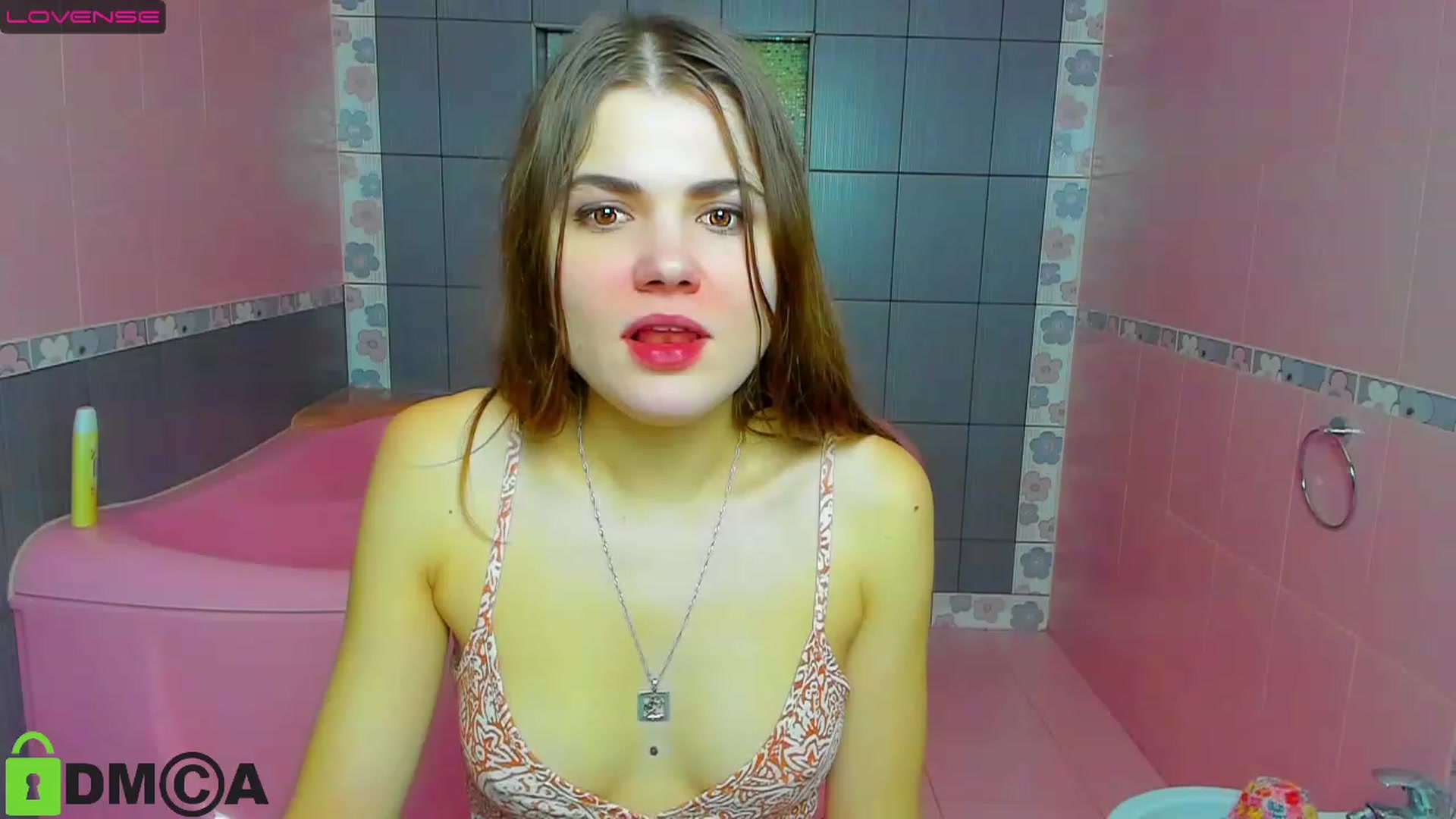 Gallery image thumbnail from Yongprincess's myfreecams stream on, 12/21/2022, 12:19 image 11 of 20