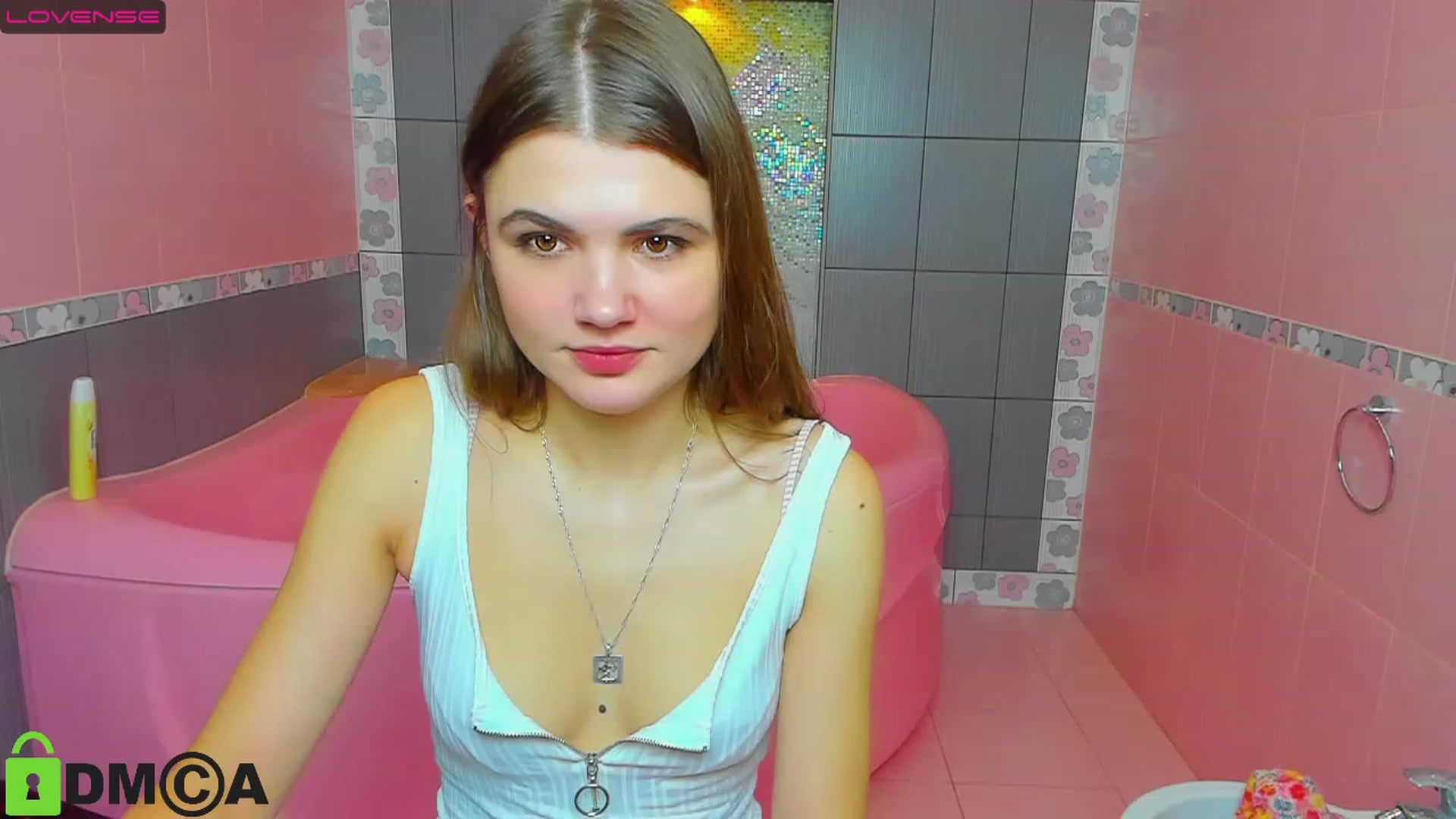 Gallery image thumbnail from Yongprincess's myfreecams stream on, 12/25/2022, 09:17 image 1 of 20