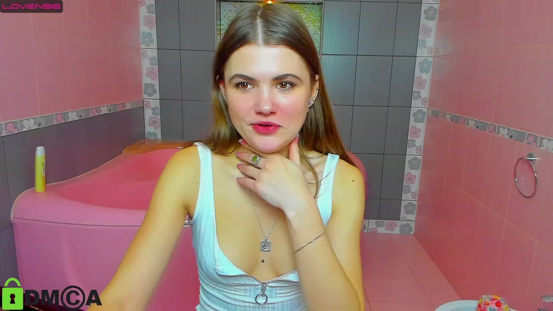 Gallery image thumbnail from Yongprincess's myfreecams stream on, 12/25/2022, 12:40 image 13 of 20
