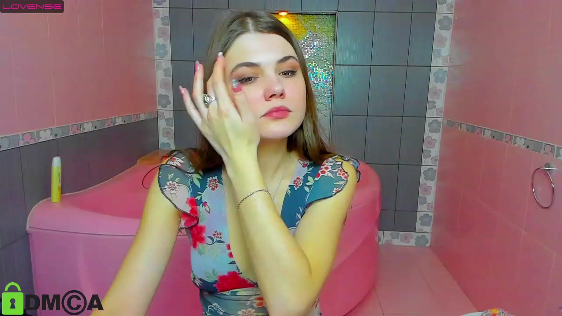 Gallery image thumbnail from Yongprincess's myfreecams stream on, 12/28/2022, 11:23 image 2 of 20