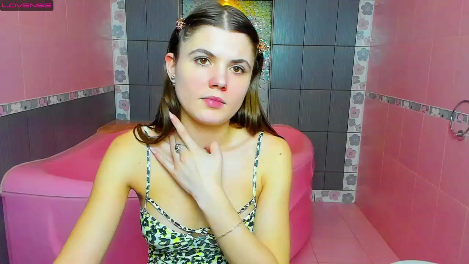 Gallery image thumbnail from Yongprincess's myfreecams stream on, 02/28/2023, 11:25 image 1 of 20