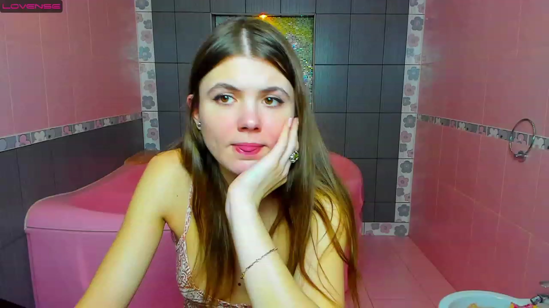 Gallery image thumbnail from Yongprincess's myfreecams stream on, 03/07/2023, 12:09 image 13 of 20